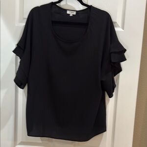 Umber Black Ruffled Boxy Blouse
